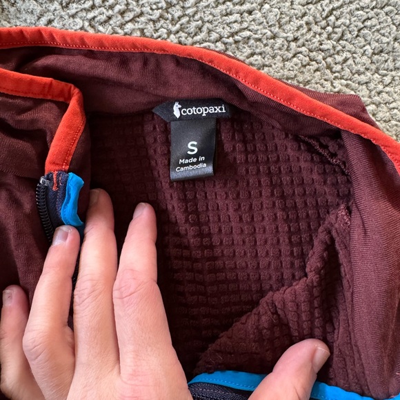 Cotopaxi half zip - Picture 2 of 2